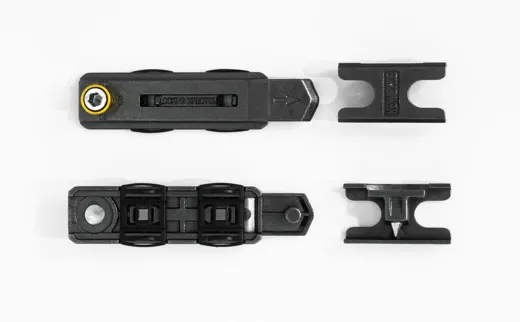Locking point with direction marking