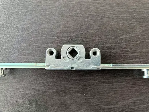 Espagnolette drive, U-shaped gearbox