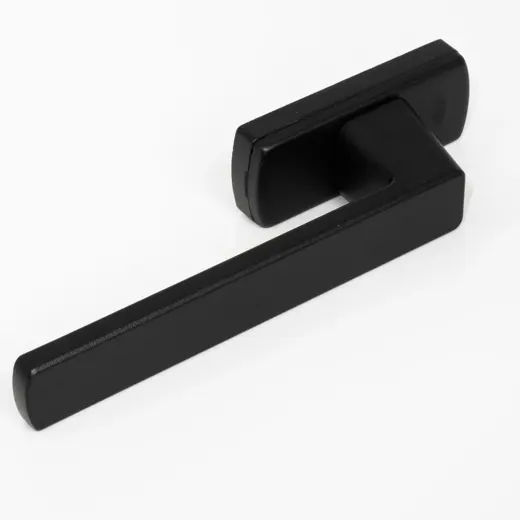 Black window handle, wide flat lever